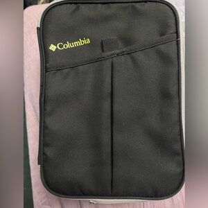 Like new COLUMBIA lunch bag/box